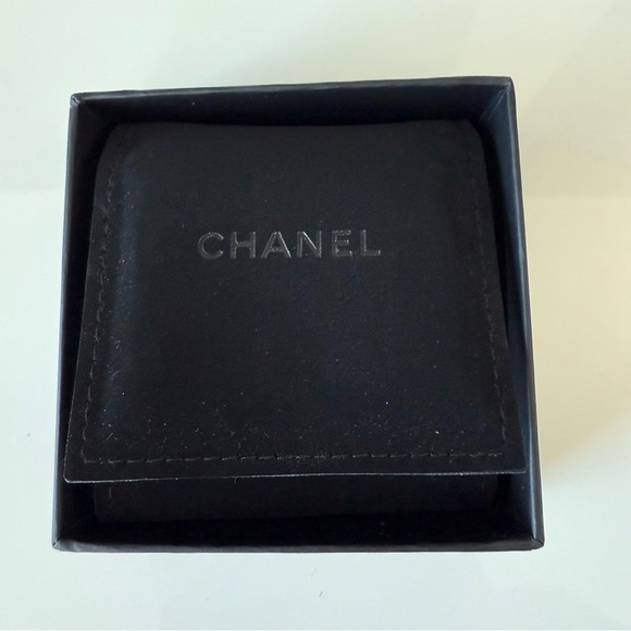 CHANEL pin/brooch with cactus Authentic Retail 1200$ - Picture 6 of 7